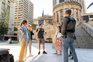 Brisbane: Small-Group 3-Hour Walking Tour with a Drink - The Small-Group Advantage: Hearing the Stories (Not Chasing Them)