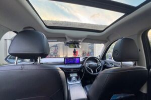 Luxury Airport Transfer Gold Coast-Brisbane / Brisbane-Gold Coast - On the road: comfort, safe driving, and local ideas from Mario, Reg, and Alerti